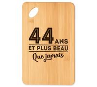Planche à découper 44 ans et plus beau que jamais - Plateau Apéro en Bambou Cadeau Original Cuisine Barbecue