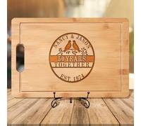 Planche à découper en bois gravée sur mesure - Planche à charcuterie d'anniversaire personnalisée, cadeau pour couples, parents, mariage, pendaison de crémaillère, Saint-Valentin, Noël