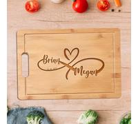 Planche à découper gravée sur mesure - Cadeaux personnalisés pour les couples, les jeunes mariés, les mariés, les idées pour un anniversaire, des fiançailles, Noël ou une pendaison de crémaillère