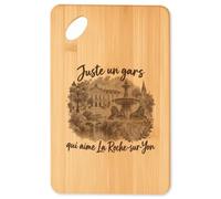 Planche à Découper Juste un gars qui aime La Roche-sur-Yon | Plateau Apéro Bambou Gravé 30 × 20 cm | Cuisine Barbecue Apéritif | Idée Cadeau Yonnais Crémaillère Noël