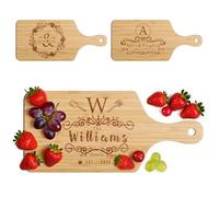 Planche à découper personnalisée avec nom et date, planches à découper en bois avec poignée, cadeau d'anniversaire de mariage, pendaison de crémaillère pour les couples, la famille