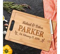 Planche à découper personnalisée - Planche à charcuterie gravée sur mesure pour les jeunes mariés ou la famille - Parfaite pour Noël, une pendaison de crémaillère, une fête prénuptiale, un