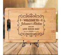 Planche à découper personnalisée pour femme, maman, grand-mère - Planche à découper en bambou gravée sur mesure - Cadeau pour la fête des mères, un anniversaire, Noël ou une pendaison de crémaillère