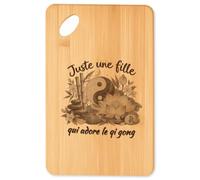 Planche à Découper Qi gong Une Fille | Plateau Apéro Bambou Gravé 30 × 20 cm | Cuisine Barbecue Apéritif | Idée Cadeau Pratiquante de Qi Gong Crémaillère Noël