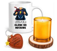 Planetee Coffret Mug Super Clerc de Notaire Super-Héros | Céramique 330 ml, Bougie en Verre, Sous-Verre Bois, Porte-Clés Cœur | 4 Pièces | Cadeau Collègue Femme Départ Retraite Remerciement