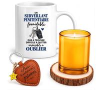 Planetee Coffret Mug Surveillant de Prison Impossible à Oublier | Céramique 330 ml, Bougie en Verre, Sous-Verre Bois, Porte-Clés Cœur | 4 Pièces | Cadeau Fin d'Année École Remerciement
