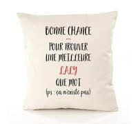 Planetee Housse de Coussin Premium Laly ça n'existe Pas - Coton Canvas Fairtrade Beige Idée Cadeau Décoration Canapé 50x50
