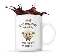 Planetee Mug Anas Doux comme un Agneau | Tasse Prénom Cadeau Anniversaire Noël Humour