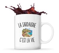 Planetee Mug La Sardaigne c’est la vie | Tasse en Céramique 330 ml Recto Verso Passe au Lave-Vaisselle | Café Thé Bureau Maison | Cadeau Voyageur Voyageuse Collègue Anniversaire Noël