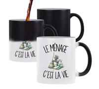 Planetee Mug Magique Le ménage c'est la vie | Tasse Thermosensible, le Motif Apparaît à la Chaleur | Céramique 300 ml Recto Verso | Cadeau Fée du Logis Collègue Anniversaire Noël