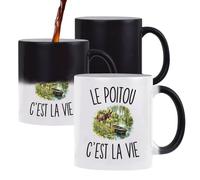 Planetee Mug Magique Le Poitou c’est la vie | Tasse Thermosensible, le Motif Apparaît à la Chaleur | Céramique 300 ml Recto Verso | Cadeau Poitevin Poitevine Collègue Anniversaire Noël