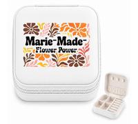 Planetee Petite Boîte à Bijoux Marie-Madeleine Flower Power | Écrin de Voyage Zippé en Simili Cuir Blanc 10 × 10 cm | Bagues Boucles d'Oreilles Colliers | Cadeau Femme Anniversaire Noël
