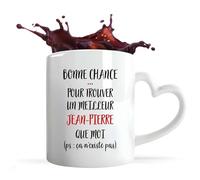 Planetee Tasse anse Coeur Jean-Pierre ça n'existe pas homme | Mug avec anse en forme de Coeur | Idée Cadeau Prénom Surnom Nom de Famille Humour Collègue Travail Anniversaire Noël