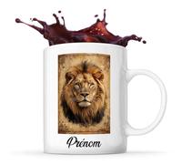 Planetee Tasse Lion Prénom Personnalisable Rétro Lion dans un Cadre Vintage, Couleurs Douces et Fond en Papier Vieilli avec Motifs Floraux Rétro. | Mug Original Customisable