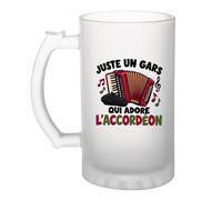 Planetee Verre à Bière Juste un gars qui adore l'accordéon | Chope Givrée en Verre Trempé 470 ml à Anse Recto Verso | Apéro Bar Bistrot Match | Cadeau Accordéoniste Homme Anniversaire Fête des Pères