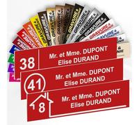 Plaque Boîte aux Lettres Avec Numéro Personnalisable De 1 À 3 Lignes - Numéro Avec Nom Gravé - Adhésive PVC - 10 x 2,5 cm (Rouge)