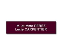 Plaque Boîte aux Lettres Personnalisable - 10x2,5 cm - 1 à 3 Lignes - Nom sur Etiquette Gravée pour Maison Bureau Sonette - PVC Résistant Adhésif - Bordeau