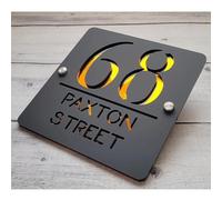 Plaque de porte flottante 3D moderne avec numéro de maison et nom de rue, décoration murale pour l'extérieur Personnalisable (25 x 25 cm, noir et doré)