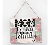 Plaque en bois « Mom The Heart of The Family » - Décoration d'intérieur moderne - Plaque en bois personnalisée pour salle de bain, buanderie, porte d'entrée - 25,4 x 30,5 cm