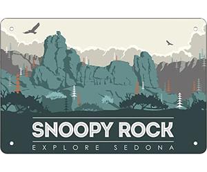 Plaque en métal durable - 20,3 x 30,5 cm Explore Sedona Arizona Snoopy Rock Décoration murale pour intérieur/extérieur - Excellent cadeau et décoration vintage rustique - Affiche d'art à la maison