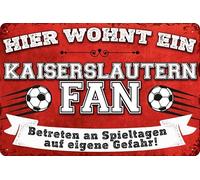 Plaque en tôle 14 x 20 cm pour les fans de football, ici habite un fan de Kaiserslautern - Plaque murale, plaque de porte, plaque de porte, plaque de porte, plaque de porte, inscription humoristique