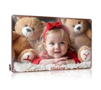 Plaque Essentials - Œuvre d'art imperméable, impression rétro de qualité supérieure pour café, pub, sous-sol | Décoration d'amour pré-percée personnalisée Adorable tout-petit blond avec nœud rouge