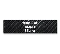 Plaque gravée pour boîte aux lettres autocollante - Effet carbone/blanc - 10 x 2,5 cm - Acrylique bicolore - Réalisation française - Jusqu’à 3 lignes