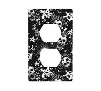 Plaque murale blanche avec motif tête de mort punk pour prise de courant électrique.