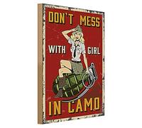 Plaque rétro en bois « Don't Mess With Girl in Camo » | Décoration vintage pour la maison et le garage | Idée cadeau pour les amateurs de l'armée et de l'armée | 30 cm x 40 cm