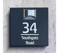 Plaque solaire de maison personnalisée avec lumière solaire, plaque nominative 3D découpée au laser, plaque numéro d'adresse solaire (20 x 20 cm, noir et argent)