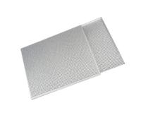 Plateau à pâtisserie en aluminium anodisé avec une base perforée uniforme