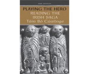 Playing the Hero by Ann Dooley Ann Dooley (Auteur)