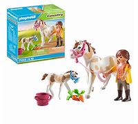 Playmobil 71243 Jument et Poulain - Country - Le Club d'équitation - avec Un Personnage, Un Cheval, Son Petit et de la Nourriture - Univers Equitation Animaux - Dès 4 Ans