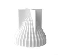 Plongez dans le monde du bricolage avec cette fabrication de bougies en silicone pratique (arbre de Noël origami rayé)