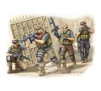 (TRU00419) - Trumpeter 1:35 - PMC in Iraq Fire Movement Team
