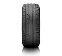 Kormoran Pneus été Ultra High Performance 235/45 R17 94W