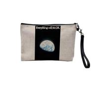 Pochette en Lin - Everything Will Be OK. Ecologie Planete Terre Collage Vintage Illustration Art Humour - Trousse Maquillage en Toile Aspect Lin - Trousse de Toilette - 23,5 x15 cm