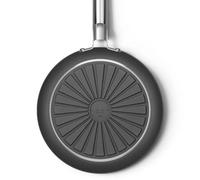 Poêle aluminium revêtement céramique SMEG D24 Noir Mat