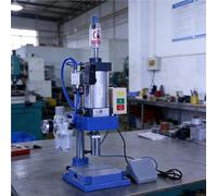 Poinçonneuse pneumatique Poinçonneuse pneumatique, pression 200KG, opérationnelle 0.4-0.7 MPa, avec pédale, hauteur de travail 200mm, for rivetage plié