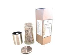 Poivre de Penja Blanc en Grain IGP proposé dans un Moulin au Design Elégant de Belle Qualité. Quantité de poivre par unité : 70ml... Un Beau Moulin pour un Poivre Prestigieux!