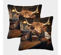 POLIUAWS Taies d'oreiller Highland Cow in The Tavern 40x40cm, faciles d'entretien, Douces et de qualité, Fermeture Portefeuille