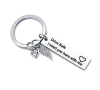 Porte-clés élégant avec gravure d'ailes d'ange cœur, Drive Safe I Need You Here with me Auto ange gardien pour couple hommes et femmes Argent