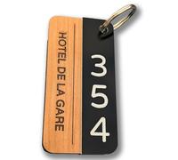 Porte-clés hôtel personnalisé 80x40 mm - Gravure laser nom d’hôtel et numéro de chambre - Bois de cerisier et acrylique noir - Porte-clés chambre gîte, maison d’hôtes, auberge - Fabrication française