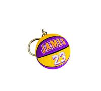 Porte-clés James Compatible avec NBA 23 Lakers Couleurs Jaune et Violet Sport Basket Gadget Accessoires Idée Cadeau Homme Femme Enfant Pendentif Créatif 3D