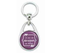 Porte clés je suis une aide soignante qui déchire violet