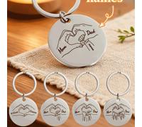 Porte-clés personnalisables, porte-clés personnalisés pour parents se tenant la main, peuvent être personnalisés avec 1 à 6 noms, en en faisant un cadeau parfait pour les nouveaux papas. Le meilleur c
