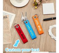 Porte-clés personnalisé avec nom, série de lettres personnalisée DIY, porte-clés uniques en feutre arc-en-ciel, pendentif de sac, cadeaux idéaux pour la famille et les amis pour Halloween et Noël, fou