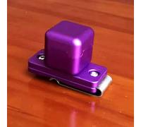 Porte-craie de billard construit avec une coque en alliage d'aluminium de qualité aérospatiale et un film métallique interne pour maintenir l'intégrité de la craie au fil du temps (violet)