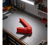 Porte-gobelet pour vélo d'extérieur compatible avec les canettes de boissons et bouteilles d'eau standard en aluminium de 330 ml - Convient pour les vélos de montagne et de route (rouge court)