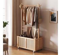 Porte-manteau en bambou avec panier de rangement en rotin, armoire ouverte, portant à vêtements sur roulettes, idéal pour entrée, chambre à coucher, salon, 106,7 x 165,1 cm